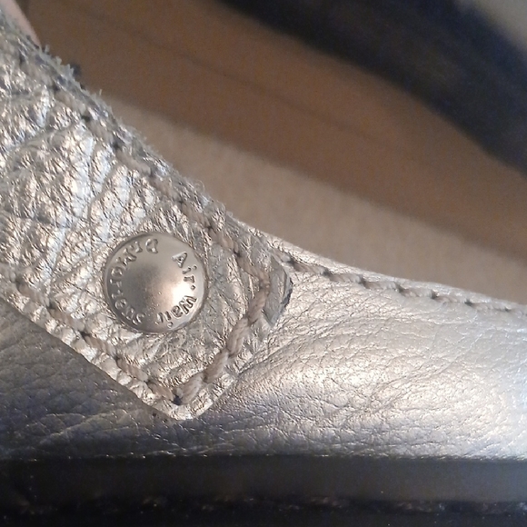 Dr. Martens "Laketen" Silver Metallic Mules NWOT - M6/W7 - Picture 9 of 9